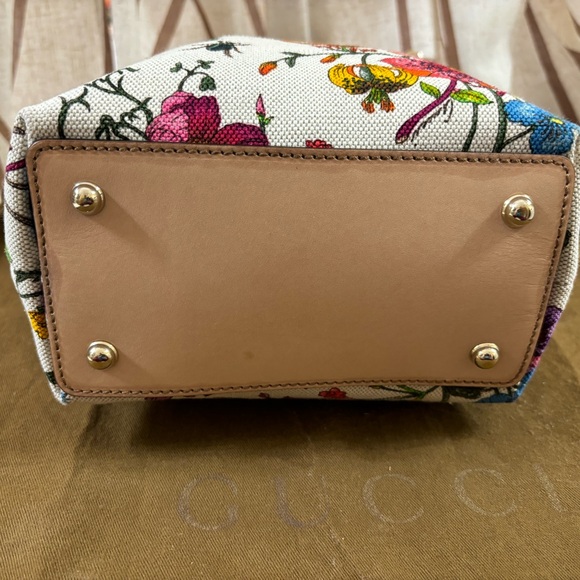 🆕 Gucci Floral Banboo handbag 👜 - Picture 2 of 11